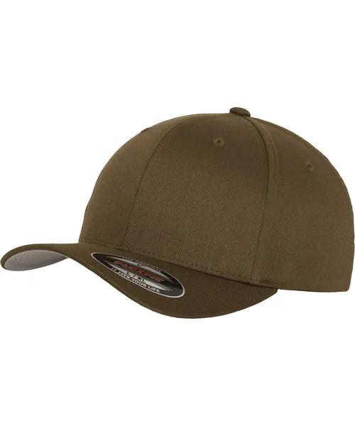 Flexfit by Yupoong Flexfit fitted baseball cap in khaki & olive, style 6277
